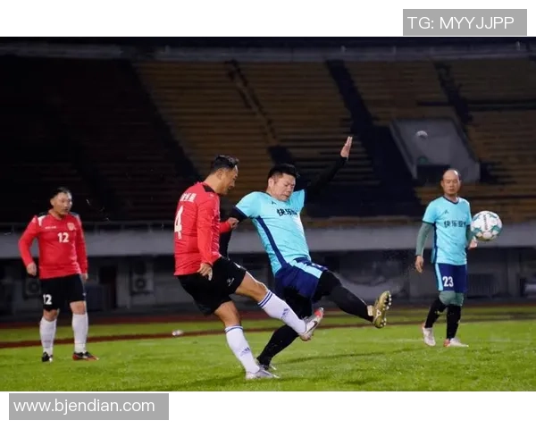 疫情过后足球明星重返赛场展现风采与激情的崭新篇章